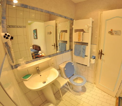 Hotel-Logis La Coraline Gannat Zewnętrze zdjęcie
